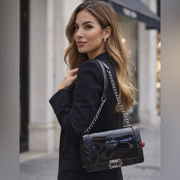 Chanel Boy Bag Black Black Patent Reverso Bag EUC and authentic - Picture 3 of 17